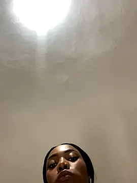 bhritany_brow webcam