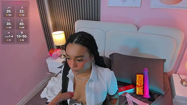 Clawdeen__wolf webcam