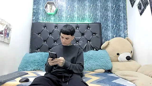 exotic_hot_couple webcam