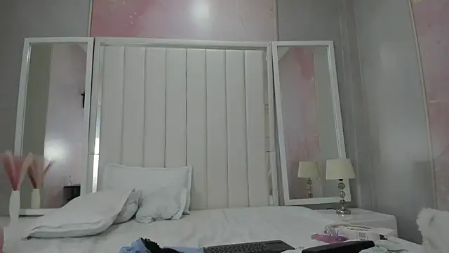 arietta_skinny webcam