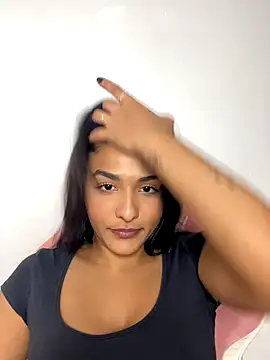 Laurapocahontas webcam