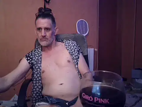 Lia_Y_PatrickX webcam