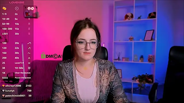 luna_berryy webcam