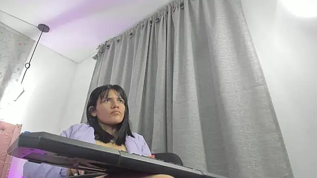 twerkgirl-coral webcam