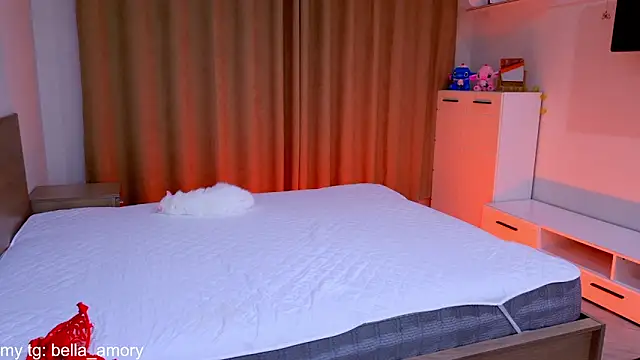 Bella_amory webcam