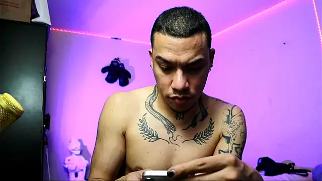 AlphaMasterXxx webcam