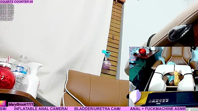 marybrook1 (F young) - bundage hands/ handcaffs on