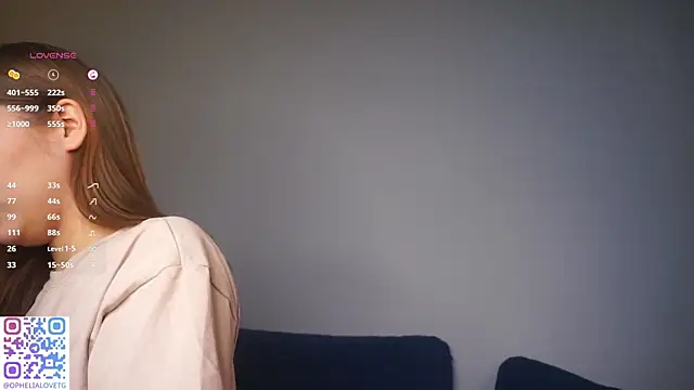 adrianacoenen (F teen) - Jumping and and shaking tits  + squeeze