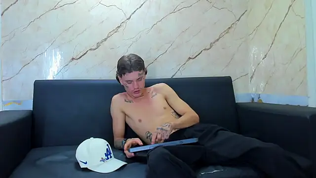 kevinperlas (Ask my age) - Show 2 Cum