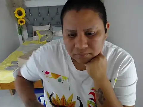 hotlesby_valery webcam