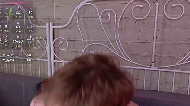 paul_holt (M twink) - Take off pants