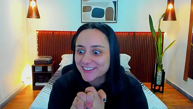 KatherineBond webcam