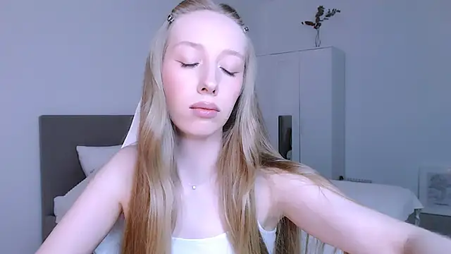 Luna_insniity webcam