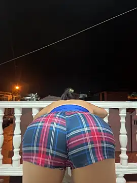 pretty_isadora (F teen) - Silence, people nearby #pussy #public