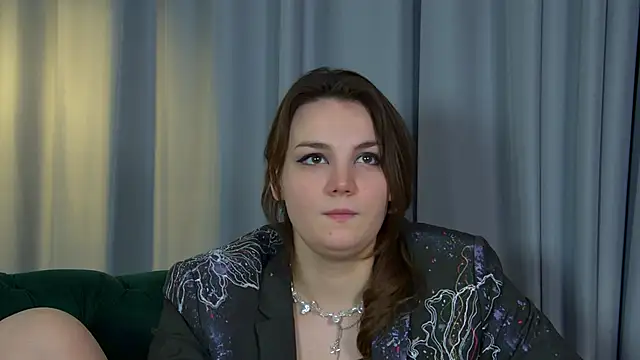 karenclarks (F teen) - Happy birthday Karen!