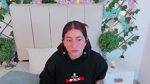 CharlotteBlossom webcam