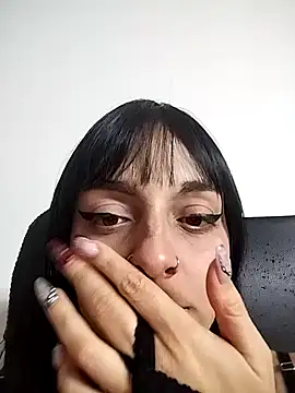 KARINNA__RAVEN webcam