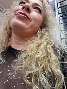 sofiacurvy_45 webcam