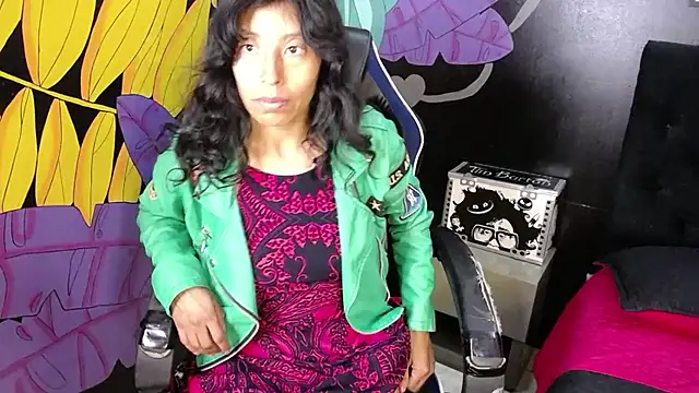 karolinee_66_ - Karolinee_66_'s free webcam - UK Sex Cams