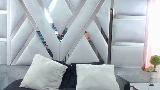 MonzerratBoyer webcam