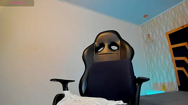 petesevans (M young) - Cumshow , let's have fun  , buzz me