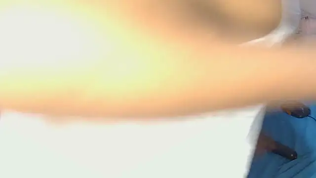 EbonyAlphaBitch webcam