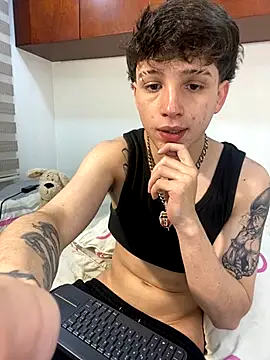 thomas_big_dick (M twink) - Show me my hard cock🔥🫣