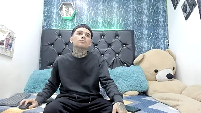 exotic_hot_couple webcam