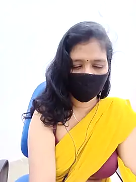 Lucky-Deepthi webcam