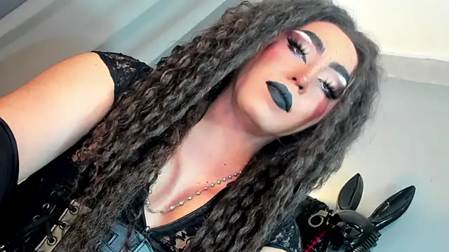 DominaAurumXXX webcam