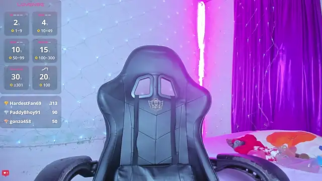 jonson- (F milf) - 2 finger ass