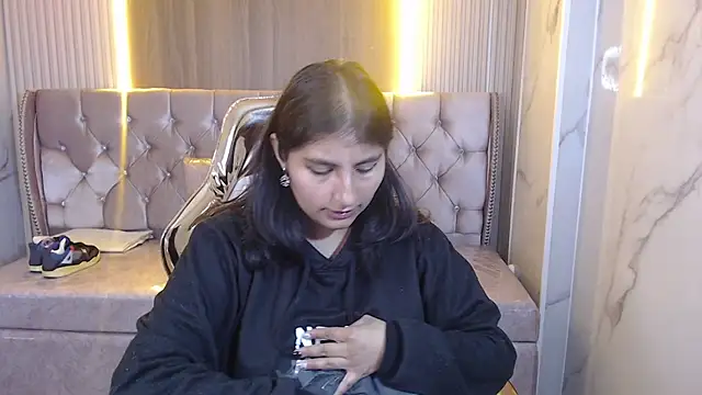 gumball_b (F teen) - Spread pussy