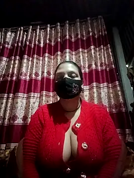 ripa- (F mature) - Boobs show