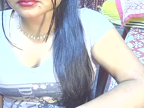Nusrat_Faria07 webcam