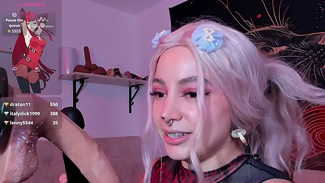 annika_taylor webcam