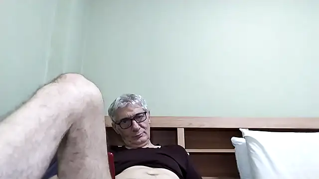 BIGUNCUTHARDCOCK webcam