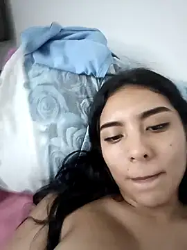 Selenajones_yb webcam