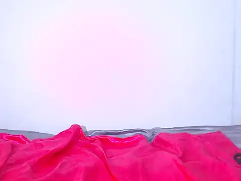 Sweeteboneycherry webcam