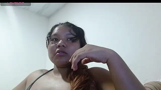 Yourgirl-thaly20 webcam