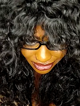 AmazonianMistress webcam