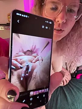 CurvyAnonymousGirl89