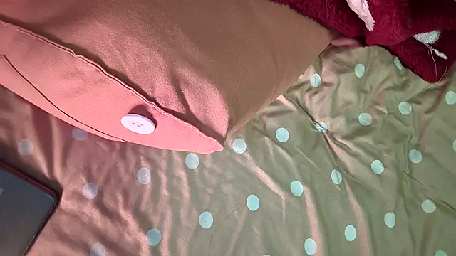 AngelwithEcup webcam