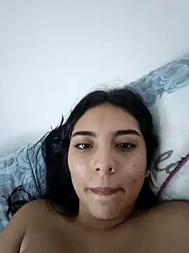 Selenajones_yb webcam