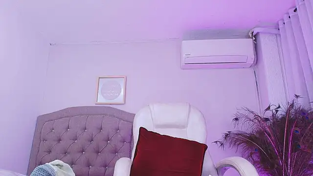 alejalatinhot webcam