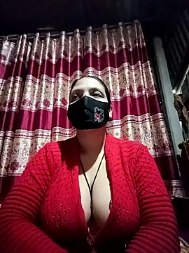 ripa- (F mature) - Boobs show