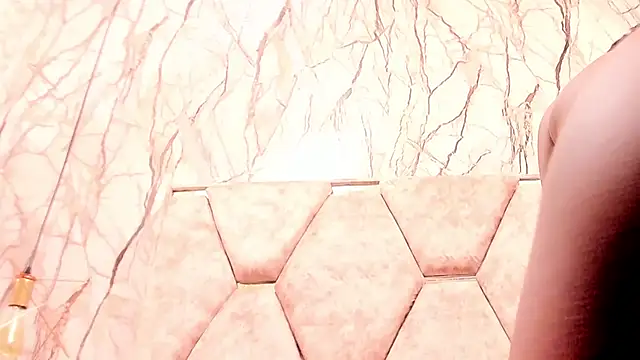 EXOTIC_EBONY_ webcam