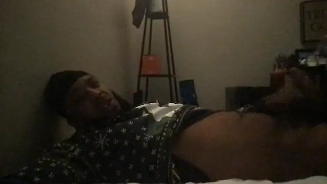 only4bandz (M young) - Turn up !!