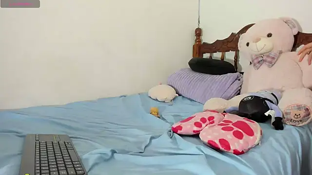 jilary__clinton (F teen) - milk bath