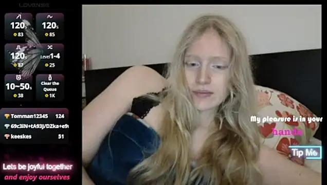 VeronicaJoyful webcam