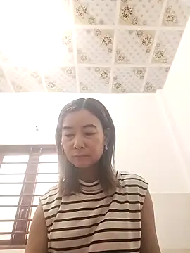 Sexy-ladyboobs20 webcam